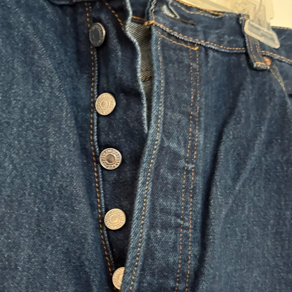Levis 501 Dark Wash Blue Jeans‎ 38/32